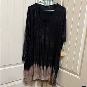 River + Sky Black and Tan Gradient Tunic